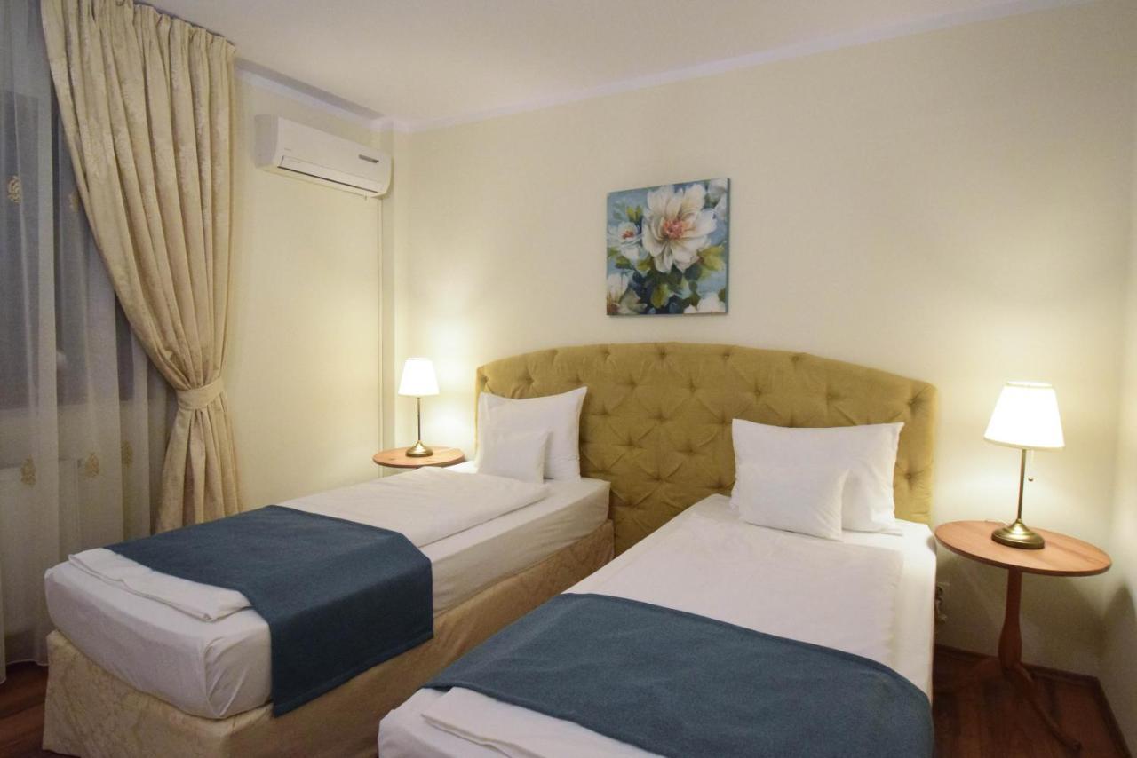 Cabrio Apart Hotel Cluj-Napoca Exterior photo
